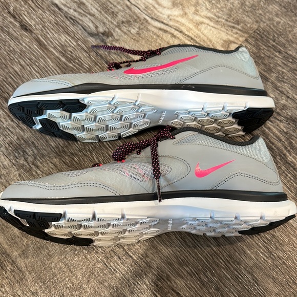 Women’s Nike Training Flex Trainer 5 Size 10 - Picture 6 of 10